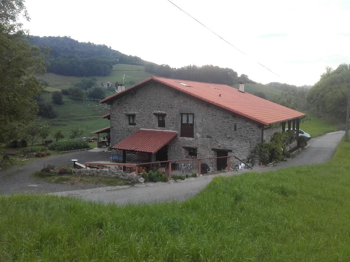 Hostel Otardi Asteasu Exteriér fotografie